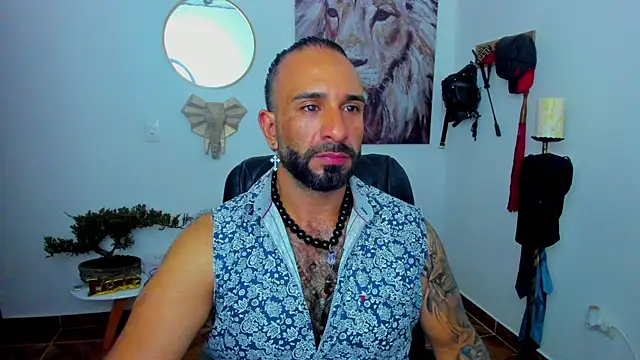 Snapshot of mr_maik chatting on 01-12-25, 03:49 mr maik online show from 01-12-25, 03:49
