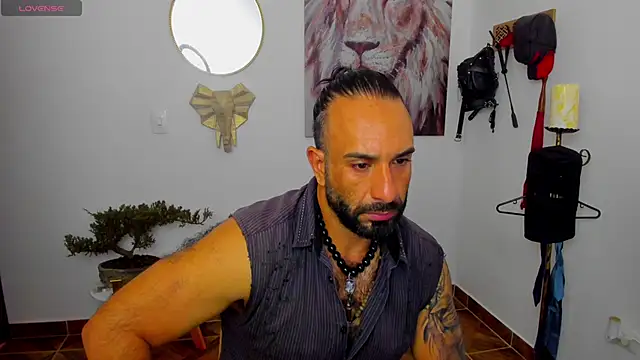 Snapshot of mr_maik chatting on 01-15-25, 02:24 mr maik online show from 01-15-25, 02:24