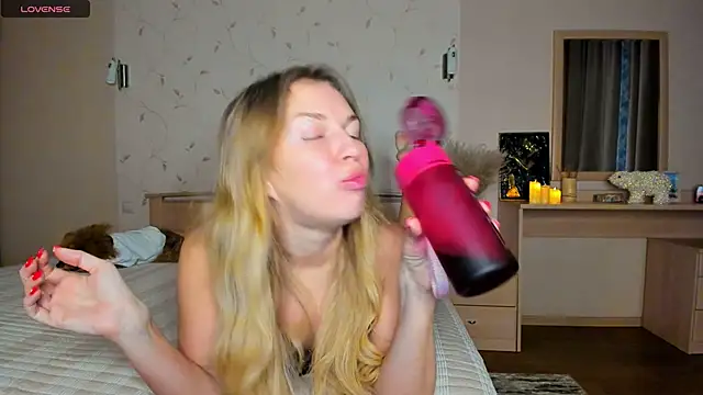 Snapshot of Jeanne_Williams chatting on 01-23-25, 02:12 Jeanne Williams online show from 01-23-25, 02:12