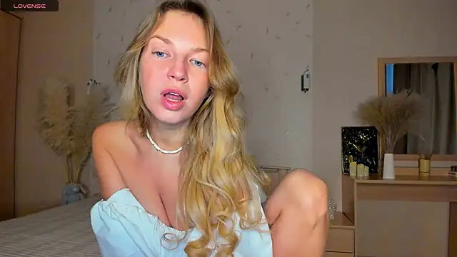 Snapshot of Jeanne_Williams chatting on 02-01-25, 03:30 Jeanne Williams online show from 02-01-25, 03:30