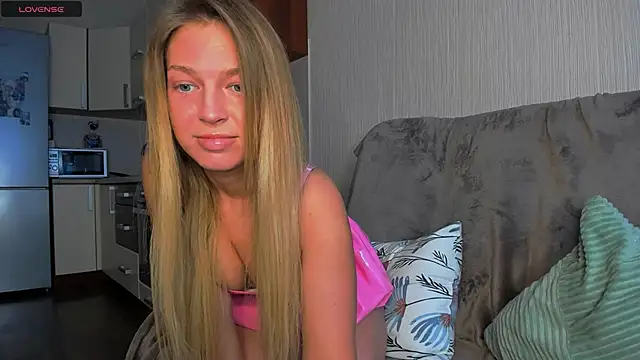 Snapshot of Jeanne_Williams chatting on 03-19-25, 03:09 Jeanne Williams online show from 03-19-25, 03:09