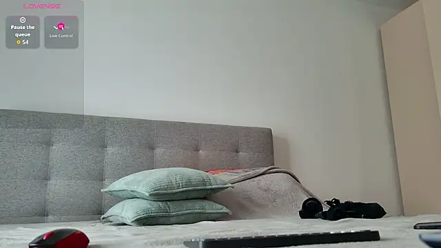 Snapshot of Hotmompeach chatting on 02-01-26, 01:31 Hotmompeach online show from 02-01-26, 01:31