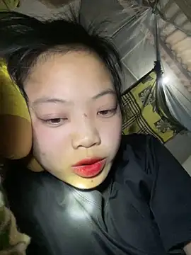 Snapshot of chaomay796xo chatting on 02-15-25, 05:41 chaomay796xo online show from 02-15-25, 05:41