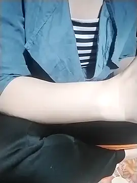 Snapshot of ngoclothingoc9en chatting on 03-22-25, 01:52 ngoclothingoc9en online show from 03-22-25, 01:52