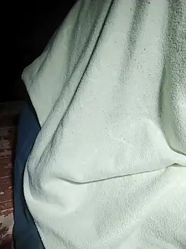 Snapshot of ngoclothingoc9en chatting on 03-22-25, 10:26 ngoclothingoc9en online show from 03-22-25, 10:26