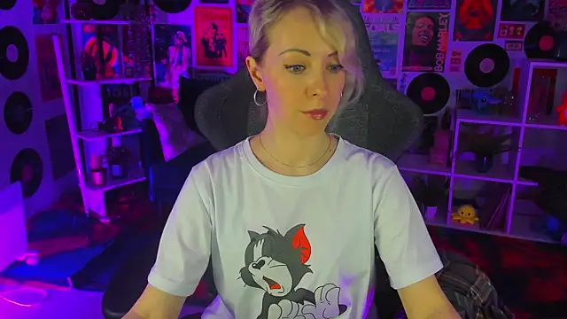 LylithSkye online show from 01-26-25, 11:28