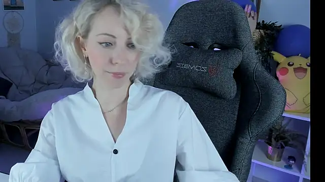 LylithSkye online show from 02-01-25, 12:05