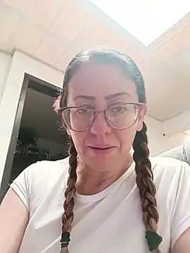 miss hanna07 online show from 11-26-25, 02:51