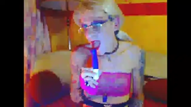 Snapshot of cuxladyboy chatting on 07-15-26, 04:01 cuxladyboy online show from 07-15-26, 04:01