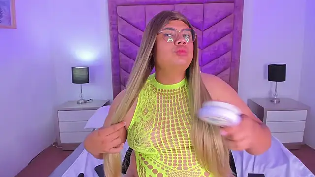 Snapshot of Tom_Silver__ chatting on 02-08-25, 01:43 Tom Silver online show from 02-08-25, 01:43