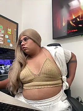 Snapshot of Tom_Silver__ chatting on 09-13-25, 05:46 Tom Silver online show from 09-13-25, 05:46