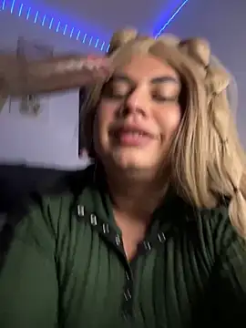 Snapshot of Tom_Silver__ chatting on 09-23-25, 07:33 Tom Silver online show from 09-23-25, 07:33