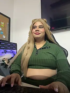 Snapshot of Tom_Silver__ chatting on 10-07-25, 06:10 Tom Silver online show from 10-07-25, 06:10