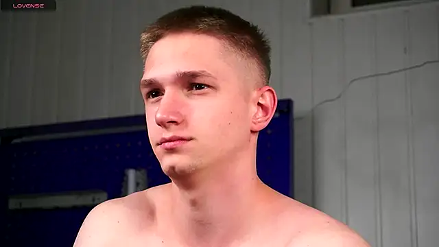 dustyn fox online show from 11-23-25, 03:23