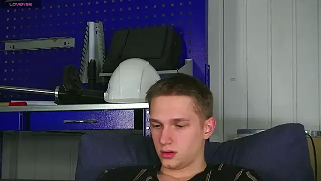 dustyn fox online show from 02-11-26, 03:50