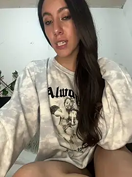 Snapshot of FrancellyHot chatting on 12-12-24, 06:36 FrancellyHot online show from 12-12-24, 06:36