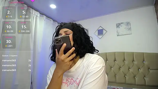 zoe alanaa online show from 03-10-25, 01:23