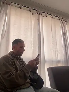 Snapshot of Joseph_and_Amy_ chatting on 01-08-25, 08:18 Joseph and Amy online show from 01-08-25, 08:18