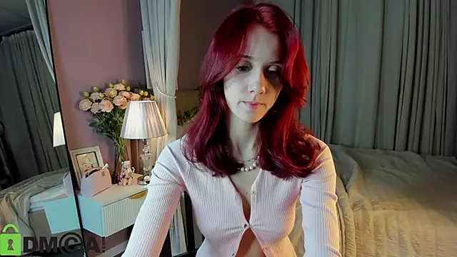 Snapshot of Dearly_Emily chatting on 11-16-25, 05:18 Dearly Emily online show from 11-16-25, 05:18
