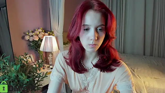 Snapshot of Dearly_Emily chatting on 11-30-25, 05:17 Dearly Emily online show from 11-30-25, 05:17