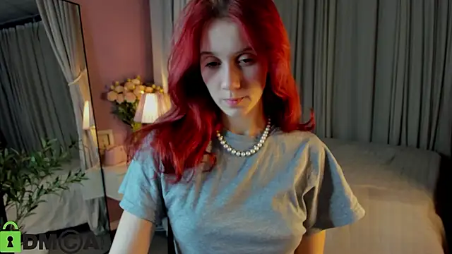 Snapshot of Dearly_Emily chatting on 02-10-26, 05:17 Dearly Emily online show from 02-10-26, 05:17