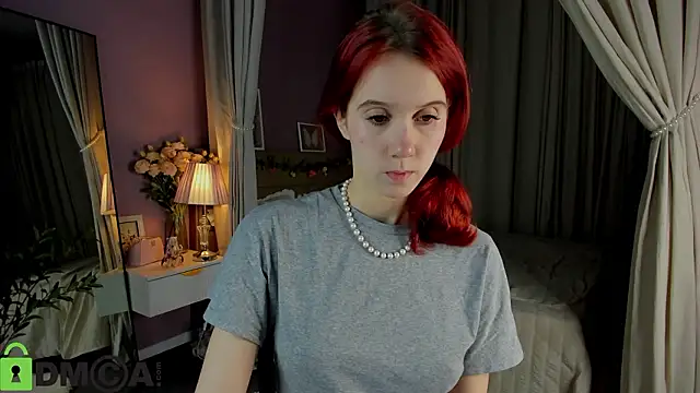 Snapshot of Dearly_Emily chatting on 02-11-26, 05:18 Dearly Emily online show from 02-11-26, 05:18