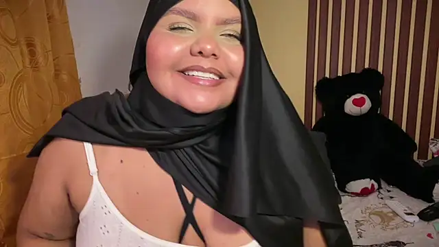  Shara Handal  online show from 04-10-26, 09:14