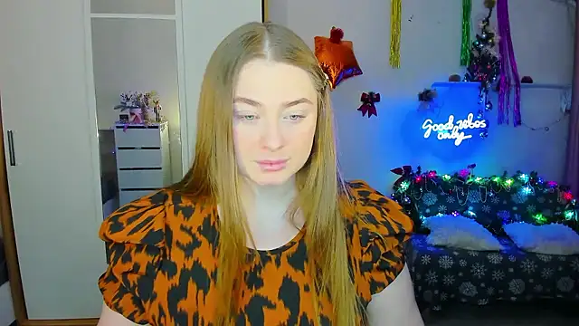 Demure Smile online show from 12-05-24, 03:50