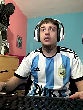 Snapshot of Nenejoven16- chatting on 11-13-25, 10:25 Nenejoven16- online show from 11-13-25, 10:25