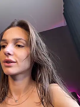 Snapshot of JudyAngil chatting on 09-17-25, 04:58 JudyAngil online show from 09-17-25, 04:58