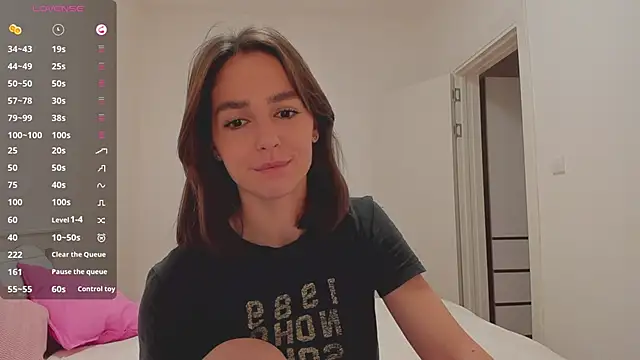 Snapshot of JudyAngil chatting on 11-10-25, 06:12 JudyAngil online show from 11-10-25, 06:12