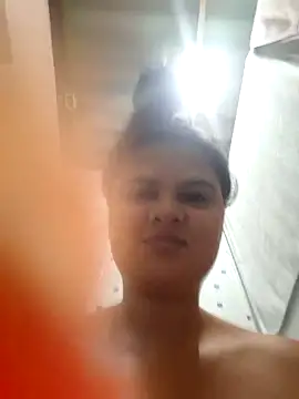 sexy-latin10 online show from 09-18-25, 11:01