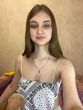 MollyDolle online show from 12-16-24, 10:24