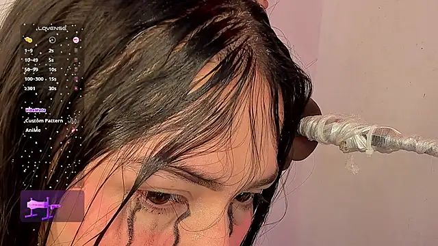 Snapshot of Honey_Jenny_1 chatting on 02-19-26, 03:35 Honey Jenny 1 online show from 02-19-26, 03:35