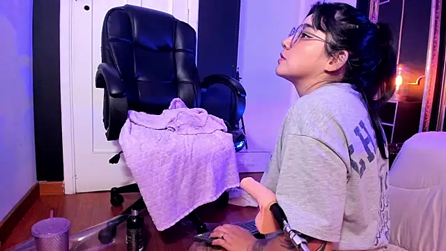 JeyLee online show from 02-06-25, 03:09