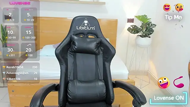 aixa 15 online show from 02-10-25, 05:41