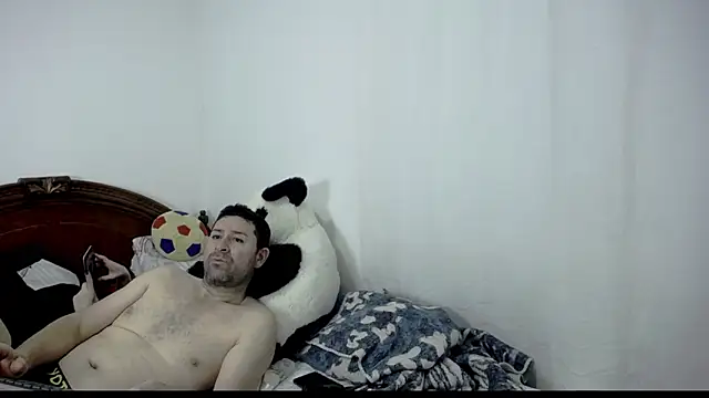 ambar jacksonn online show from 12-16-25, 04:34