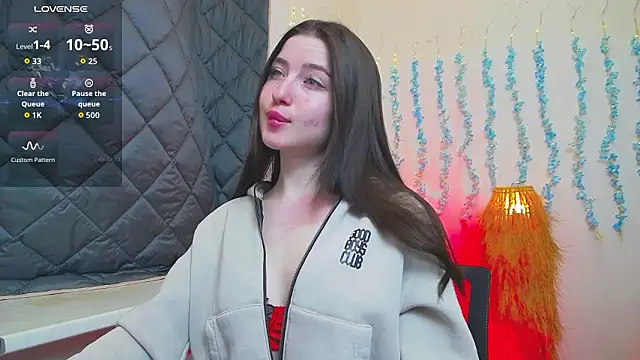 Luxuryalma online show from 03-27-26, 06:52