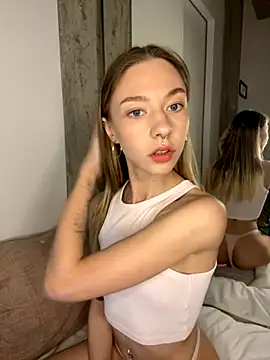 Snapshot of _urbestie_ chatting on 10-03-25, 10:51  urbestie  online show from 10-03-25, 10:51