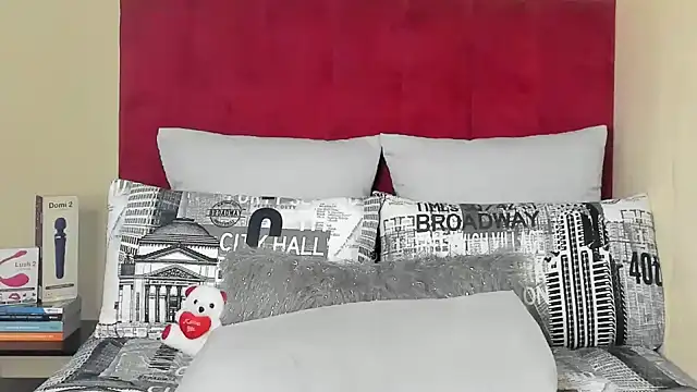 Snapshot of TAWELA998 chatting on 03-14-25, 08:06 TAWELA998 online show from 03-14-25, 08:06