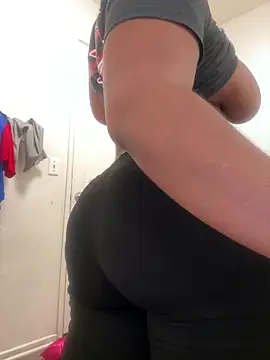 Prettynthick12 online show from 06-09-26, 03:18