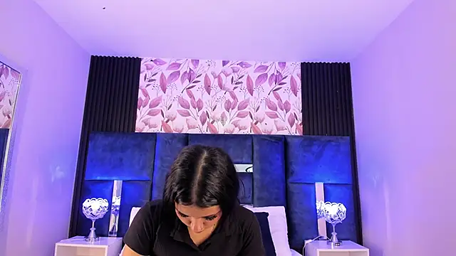 Larabrooks online show from 10-13-25, 07:14