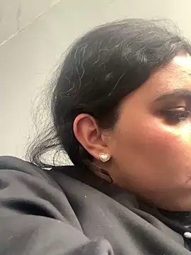 Larabrooks online show from 02-18-26, 06:59