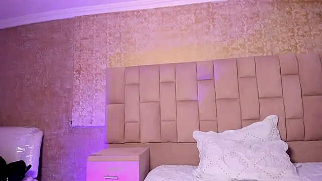 Melany Luv online show from 02-20-25, 01:25