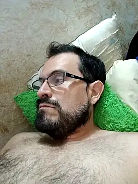 Snapshot of SbasTone_Muscle chatting on 12-21-25, 02:35 SbasTone Muscle online show from 12-21-25, 02:35