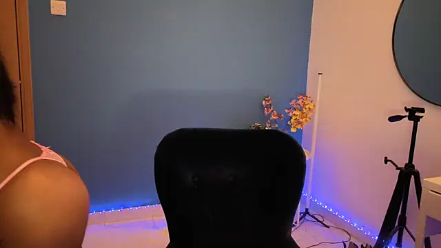 NaughtyMe online show from 10-07-25, 06:05