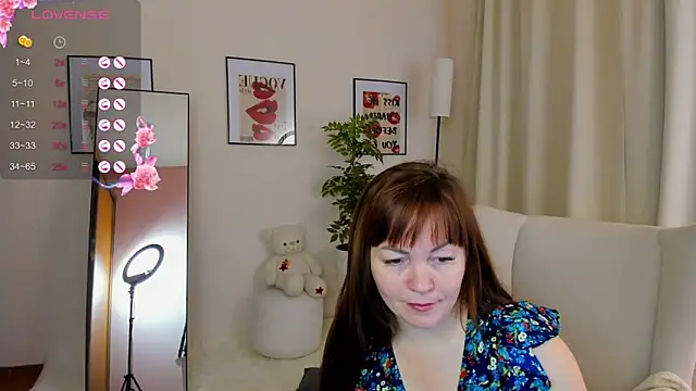 VanessaSmuth online show from 11-05-25, 01:38