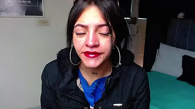 Violettasquirt online show from 02-26-26, 01:32