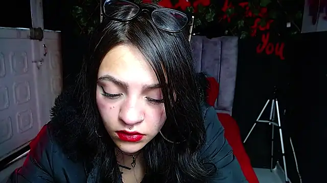 Snapshot of Violettasquirt chatting on 05-07-26, 05:18 Violettasquirt online show from 05-07-26, 05:18