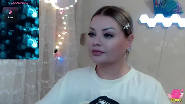 JewellKiss7 online show from 04-30-26, 06:03